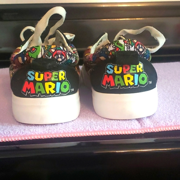 Ground Up Nintendo Super Mario Brothers Game Over Boys Sneakers - Picture 5 of 6